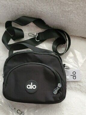 ALO Yoga Black Belt Bag with Front Zip Pocket